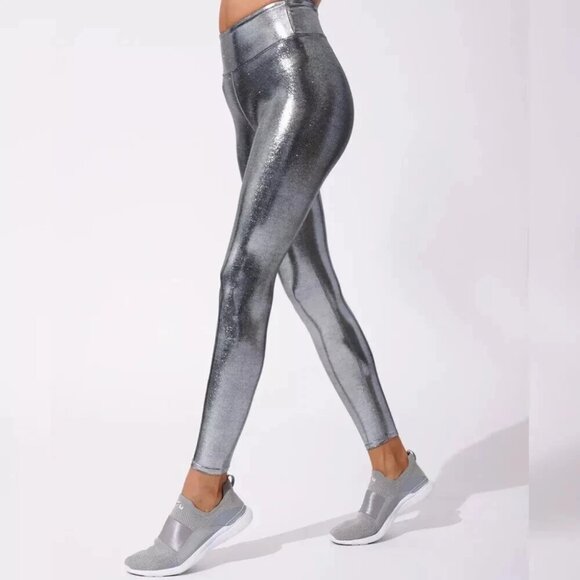 MEDIUM HEROINE SPORT MARVEL LEGGING AND CONVERTIBLE BRA SET METALLIC PLATINUM - Picture 2 of 5